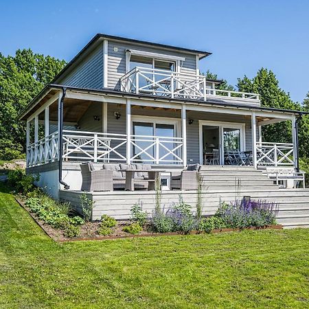 Exclusive Tranquil Villa By The Sea, Boat Available Drottningskär Extérieur photo