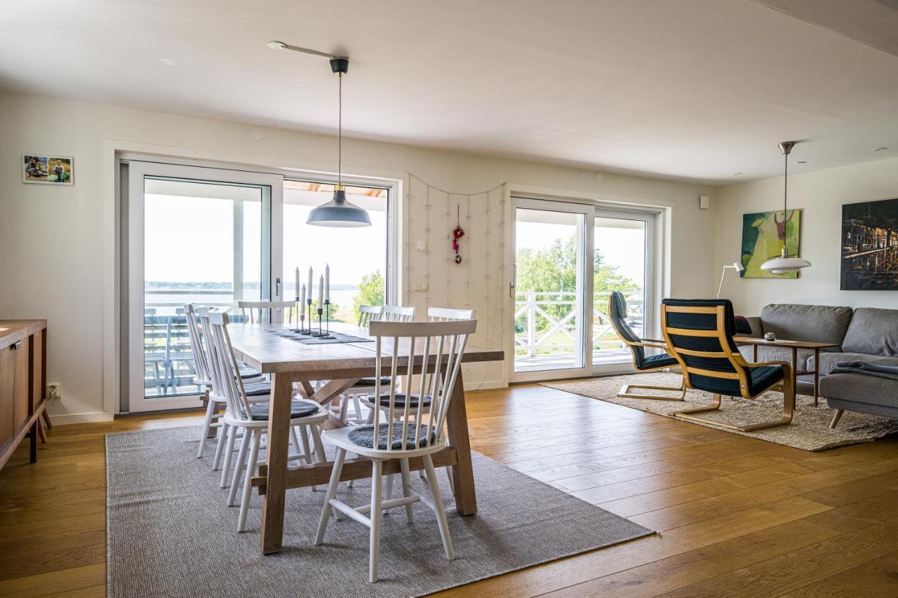 Exclusive Tranquil Villa By The Sea, Boat Available Drottningskär Extérieur photo